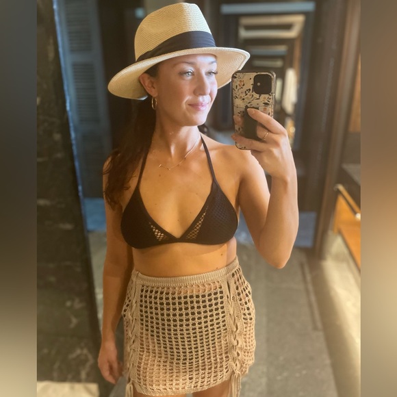 Meet your Posher, Cassandra - Picture 1 of 1